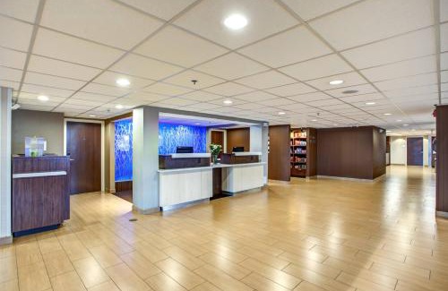 Holyoke Hotel | Fairfield Inn & Suites by Marriott Springfield Holyoke
