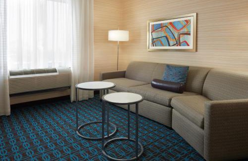 Barrie Hotel | Fairfield Inn & Suites by Marriott Barrie