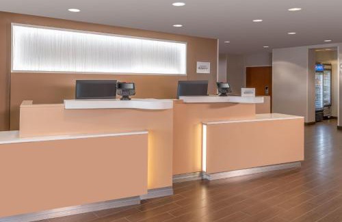 Steeles Industrial Hotel | Fairfield Inn & Suites by Marriott Toronto Brampton