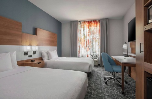 Hayward Hotel | Fairfield Inn & Suites by Marriott Oakland Hayward