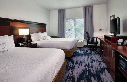 Livonia Hotel | Fairfield Inn & Suites by Marriott Detroit Livonia