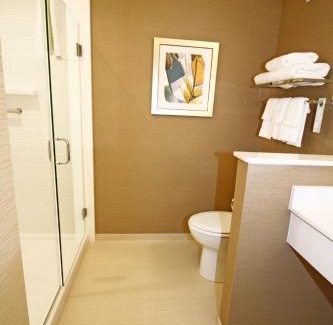 Pittsburg Hotel | Fairfield Inn & Suites by Marriott London
