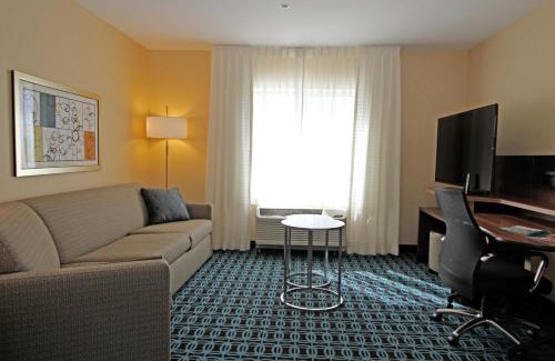 Pittsburg Hotel | Fairfield Inn & Suites by Marriott London