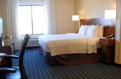 Buford Hotel | Fairfield Inn & Suites by Marriott Atlanta Buford/Mall of Georgia