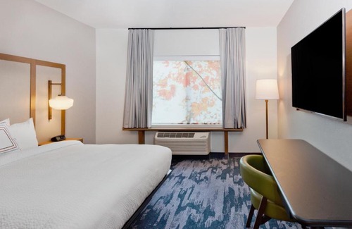 Crestline Heights Hotel | Fairfield Inn & Suites by Marriott Birmingham Colonnade
