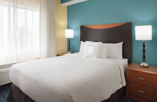 South Loop Hotel | Fairfield Inn & Suites by Marriott Minneapolis Bloomington/Mall of America