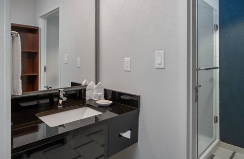 Villas Hotel | Fairfield Inn & Suites by Marriott Ft. Myers/Cape Coral