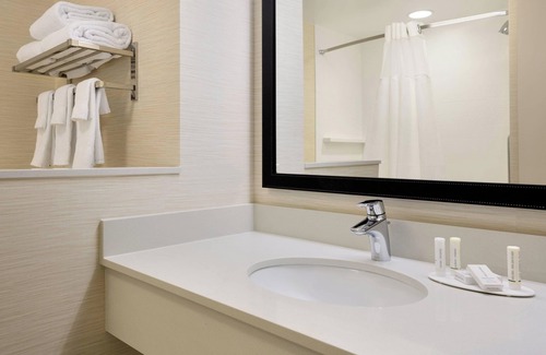Witmer Hotel | Fairfield Inn & Suites Lancaster East at The Outlets