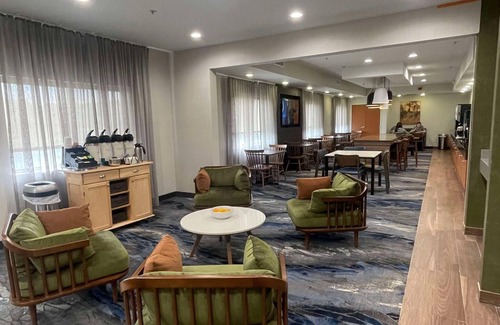 Roseville Hotel | Fairfield Inn & Suites Minneapolis St. Paul/Roseville