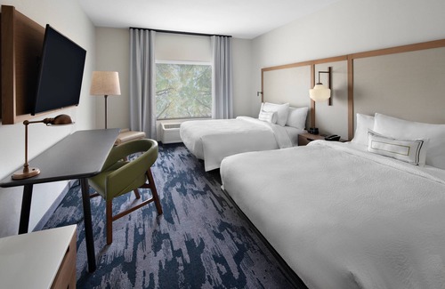 Lake Geneva Hotel | Fairfield Inn & Suites by Marriott Lake Geneva