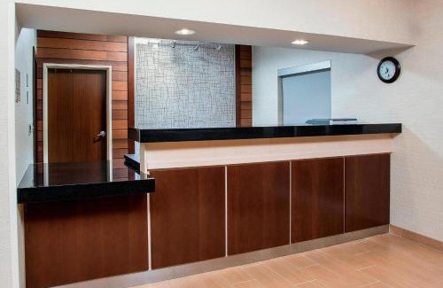 Victoria Hotel | Fairfield Inn & Suites Victoria
