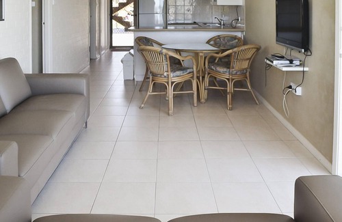 Tuncurry Apartment | Fairholme 5 - Opposite the Lake!