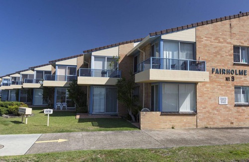 Tuncurry Apartment | Fairholme 5 - Opposite the Lake!