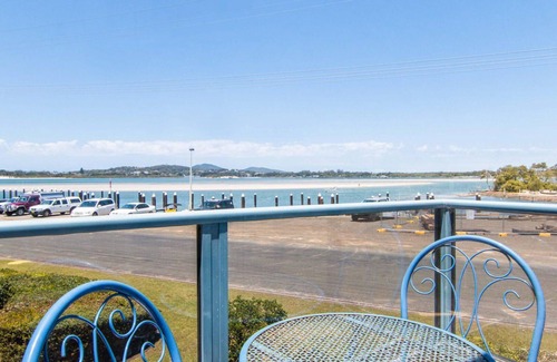 Tuncurry Apartment | Fairholme 8 Lakeside at Wallis