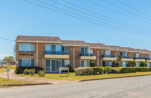 Tuncurry Apartment | Fairholme 8 Lakeside at Wallis