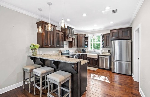 Fairhope House | Fairhope Riverhouse/Waterfront/Private pier/Large back porch/Great for families, sleeps 12