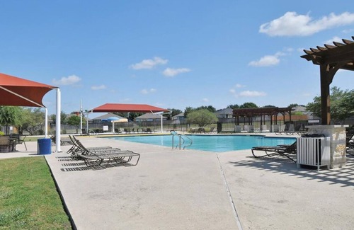 Buda Apartment | Fairly new 3 bdrm home perfect for traveling nurses/business professionals