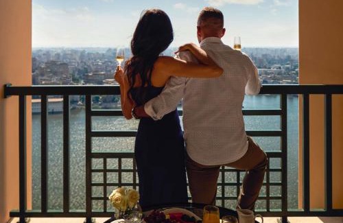 Downtown Cairo Hotel | Fairmont Nile City