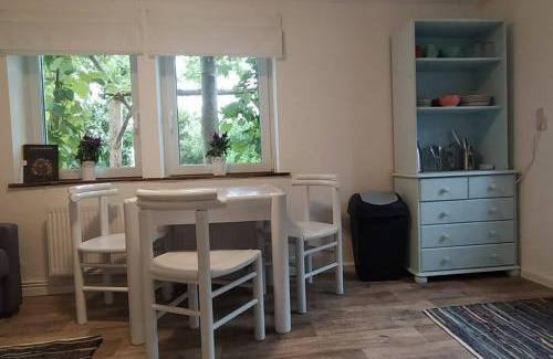 Dedendorf Apartment | FairSchlafen - Gartenwohnung