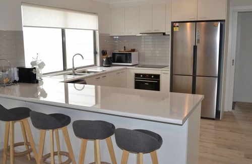 Venus Bay House | Fairsea Beach House - amazing property close to shops, cafes and beaches