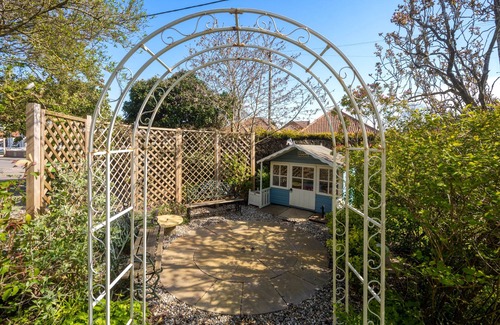 Holt Cottage | Fairstead Cottage - Three bed family cottage in the centre of Holt with a garden