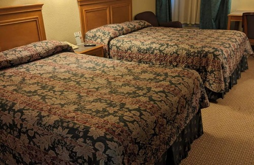 Hesston Hotel | Fairview Inn By OYO Hesston I-135