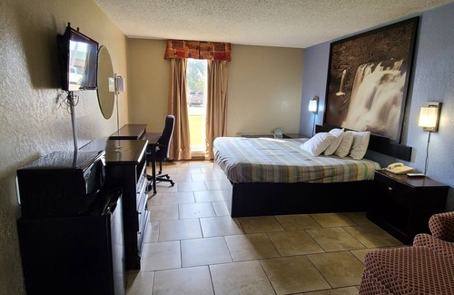 Jonesboro Hotel | Fairview Inn & Suites