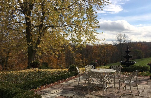 Louth House | Fairview Twenty Valley Vacation Home
