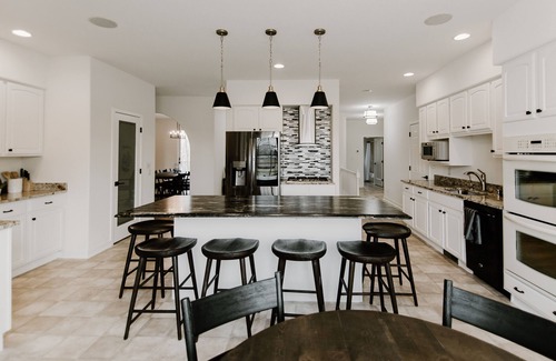 Sheboygan House | Fairway Getaway-by Whistling Straits, Golf sim/Theater Room, ZenDen &Poker Room!