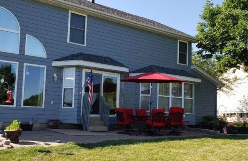 O'Fallon House | Fairway Haven at The Falls – Golf, Shops, Dining! 10-12 Mins. Equestrian Center