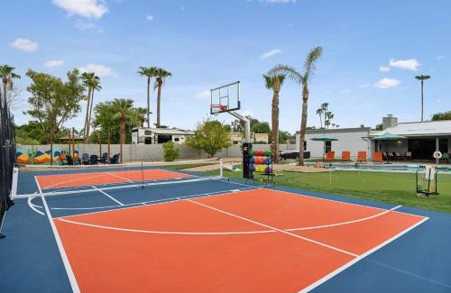 Thunderbird Desert Estates House | Fairway Oasis by AvantStay Ultimate Scottsdale Oasis