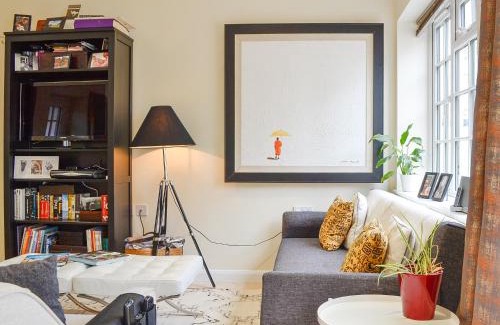 Murthly House | Fairylea Cottage