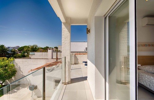 Empuriabrava Villa | FALCONERA VILLA CANAL 3 HA ,PISCINA,AMARRE,WIFI,PARKING