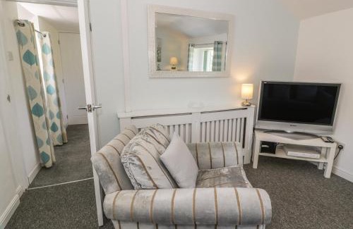 Bryngwran House | Falconers Cottage