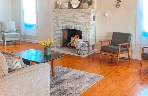 Athens House | Fall and winter at Grace for families or remote working