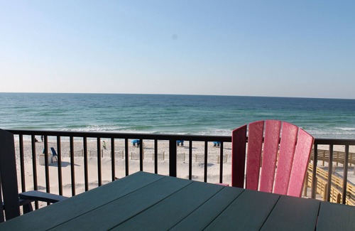 Orange Beach East Condo | Fall at the beach-doesn’t get any better !