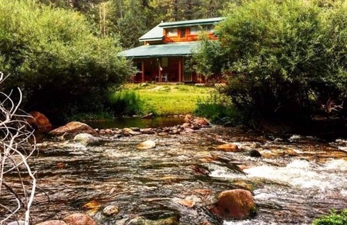 Mammoth Creek Cabin | Fall by the creek is perfect for the family!