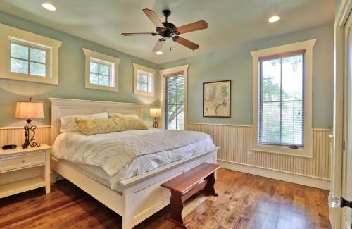 Buda House | Fall Creek Vineyards Wine Country Inn