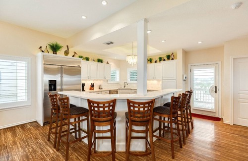 Pirates Beach House | Fall for Galveston 15% Off Your Stay This Season