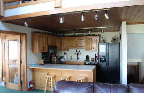 Two Harbors House | Fall Getaway on Lake Superior, Home with Great Lake View and Hot Tub