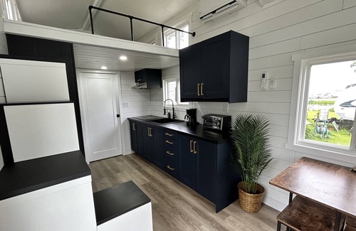 Carrying Place RV Rental | Fall Glamping in Tiny Home!