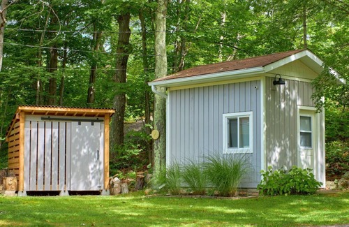 Gravenhurst Cabin | Fall Retreat Fire Pit, Games, Waterfront