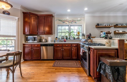 Marietta House | Fall Sale: 15% Off 3+ nights – thru Nov 30!