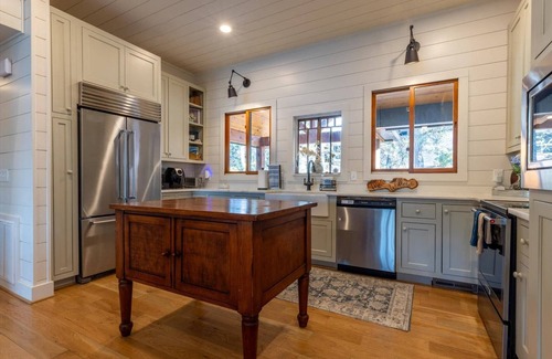 Waleska House | Fall Sale: 15% Off 3+ nights – thru Nov 30!