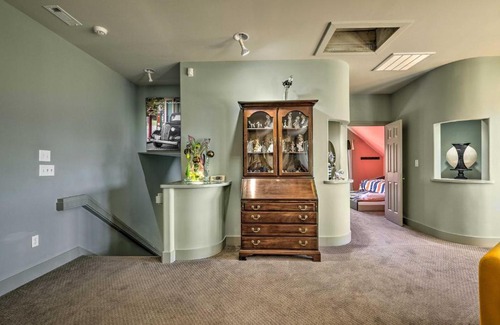 Bella Vista House | Falling Water Chalet Upper Unit Near Bike Trails!