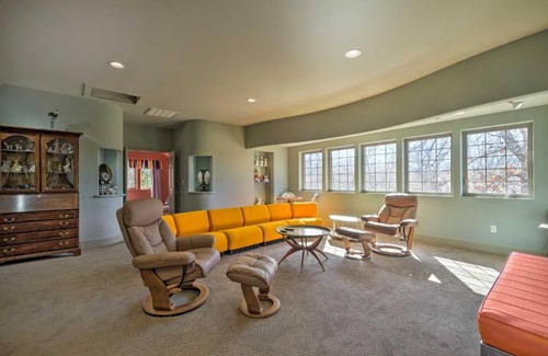 Bella Vista House | Falling Water Chalet Upper Unit Near Bike Trails!