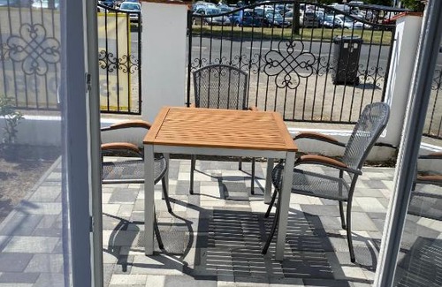 Sarvar Apartment | Família Apartmanház
