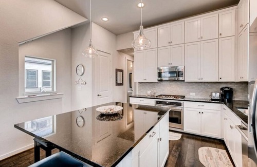 Tobin Hill House | Fam Friendly 5 BDRM Home Blocks to Pearl, Riverwalk, and Convention Center!