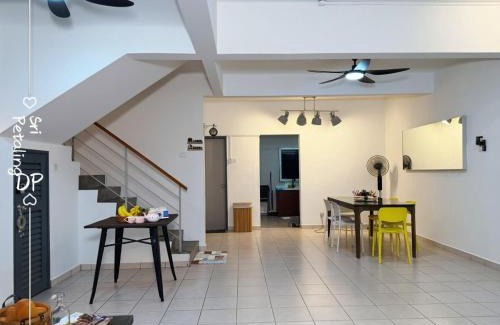 Sri Petaling House | Familia Homestay 15pax 4R4B KL