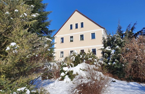 Wittgendorf Apartment | Familienfrdl. Apartment for 4 people, idyllic location, with pond and pool